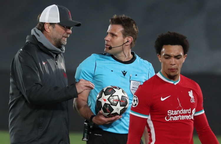 懂球帝12周年120大瞬间小组赛结果：梅西6次上榜，C罗4次武磊3次