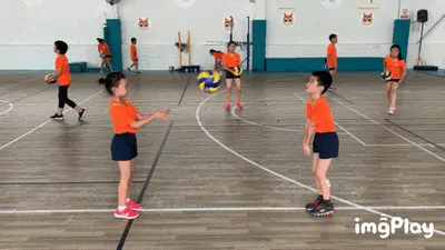 阿劳霍不是被沦为替补，巴萨的用心，已经在续约时表明了