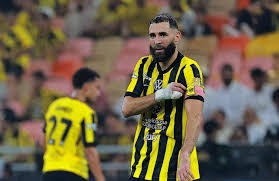 DO：凯恩5600万英镑的解约条款1月生效，但他没有离队的打算